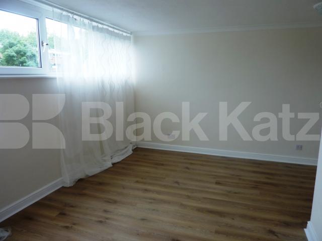 			NEW INSTRUCTION!, 3 Bedroom, 1 bath, 1 reception Flat			 Hornsey Lane, ARCHWAY / CROUCH HILL